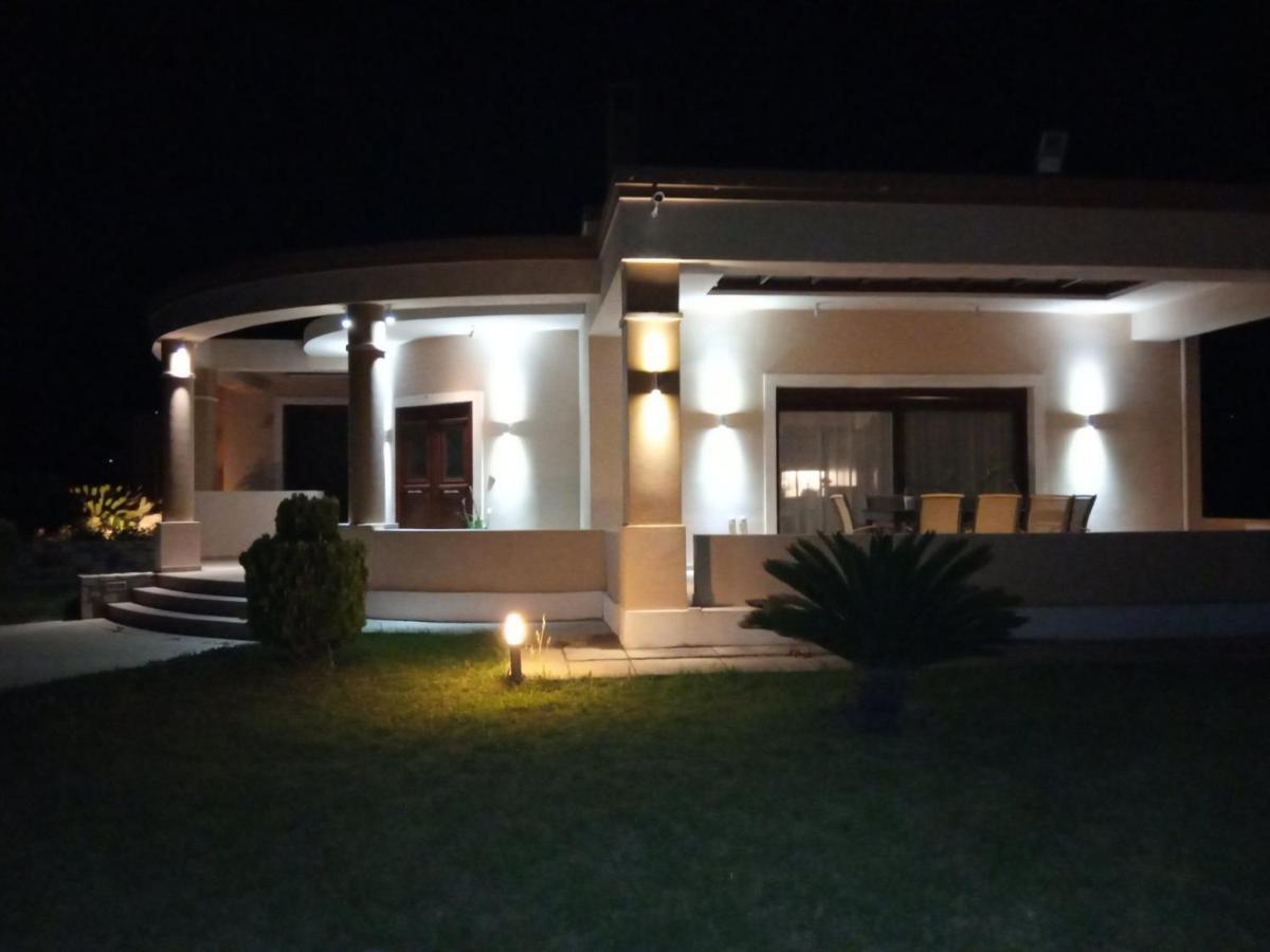 Kos Villa - Family Comfort With Large Garden, Jacuzzi Esterno foto