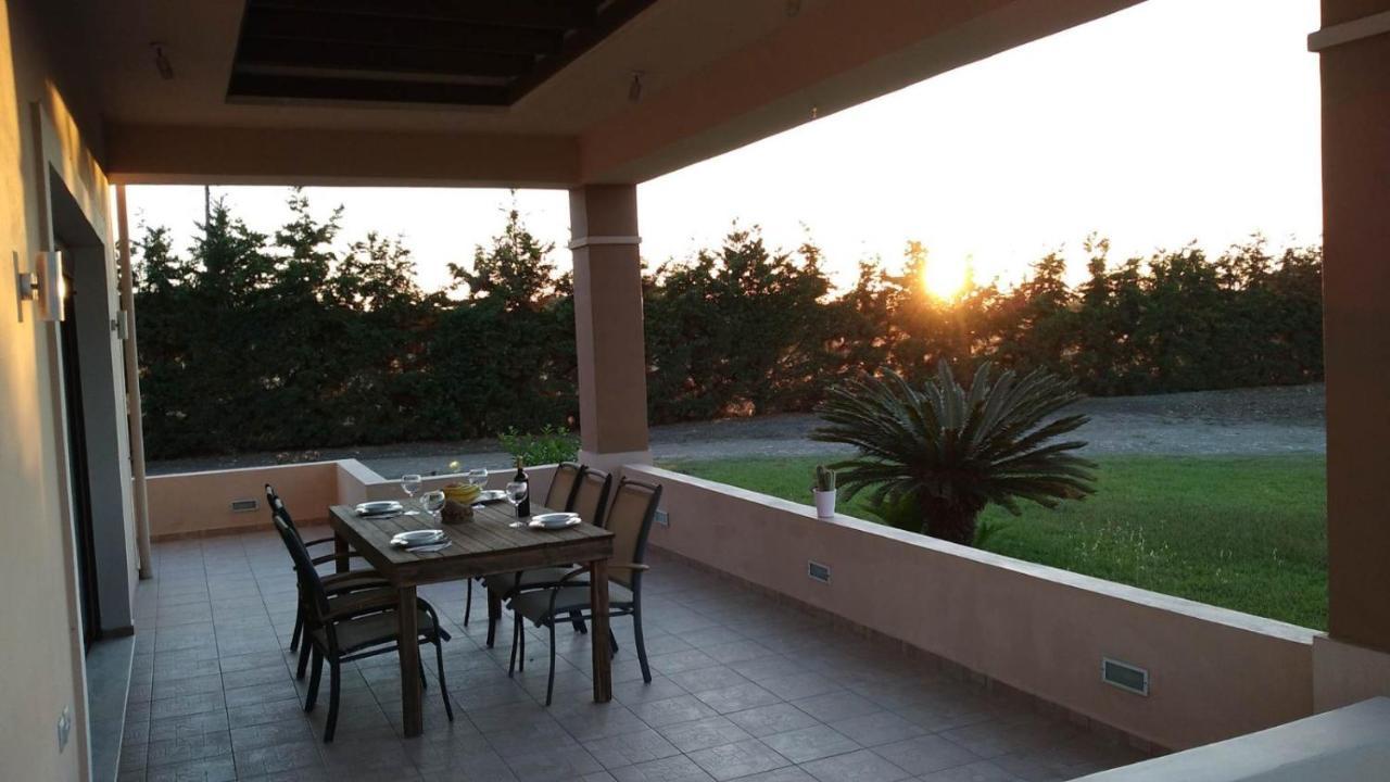 Kos Villa - Family Comfort With Large Garden, Jacuzzi Esterno foto