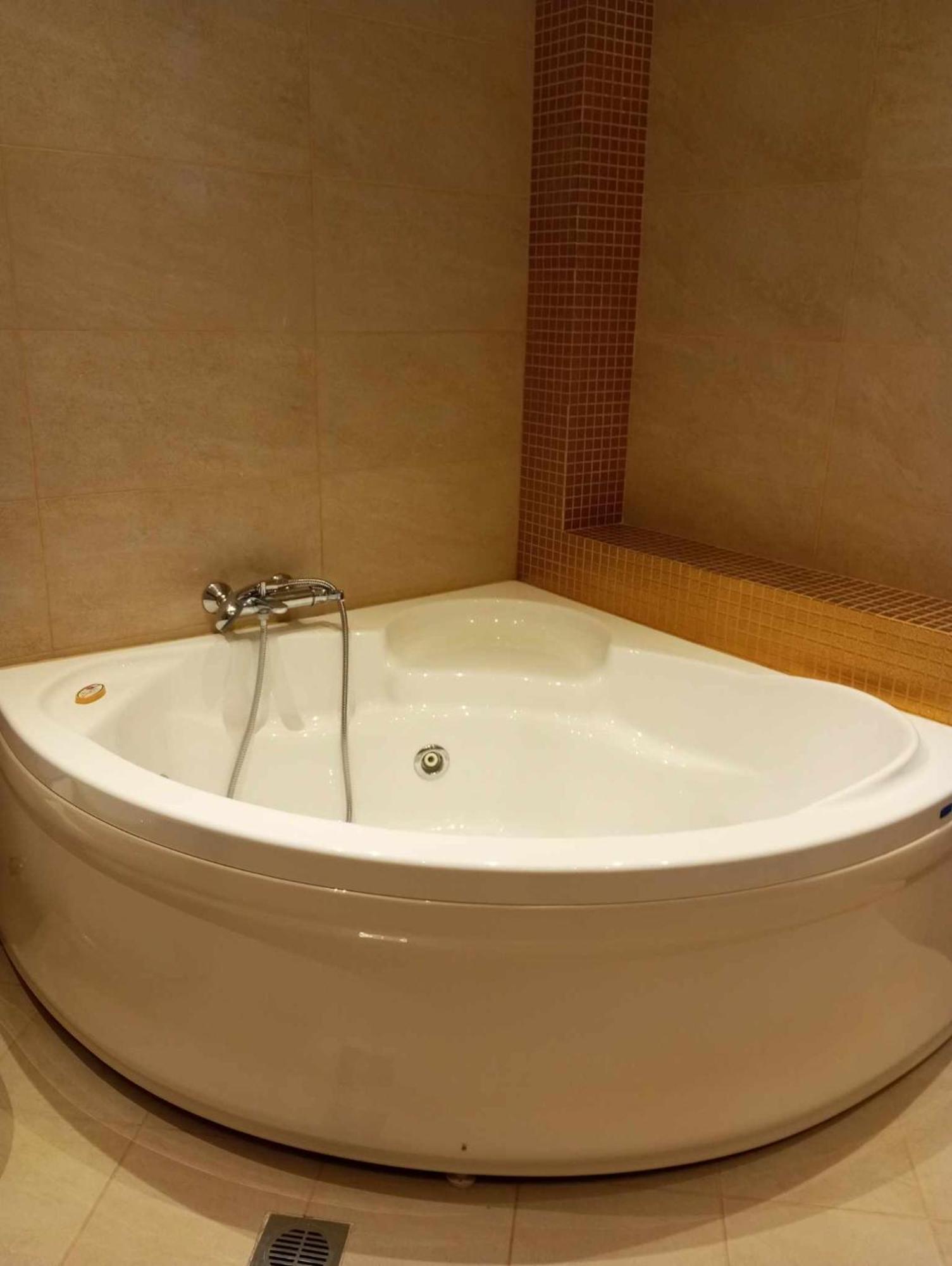 Kos Villa - Family Comfort With Large Garden, Jacuzzi Esterno foto